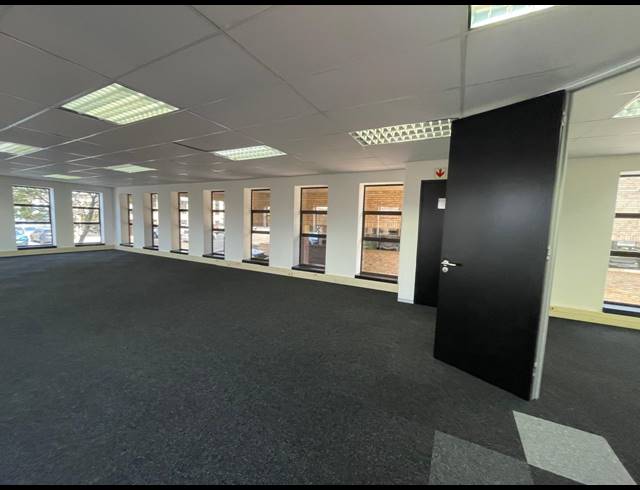 277M² OFFICE TO LET IN HURLINGHAM